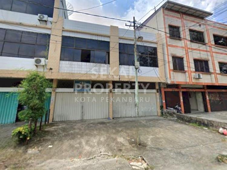 DISEWAKAN RUKO 2,5 LANTAI LOKASI DEKAT JALAN M.YAMIN - PEKANBARU