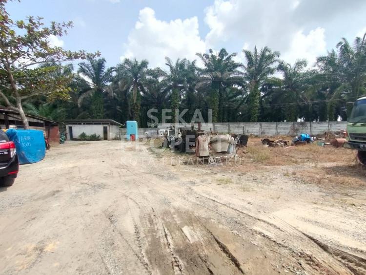 Dijual Tanah keras tepi jalan besar dan sudah pagar keliling Lokasi Pasir Putih