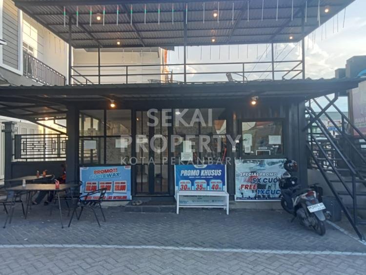 Lihat semua foto