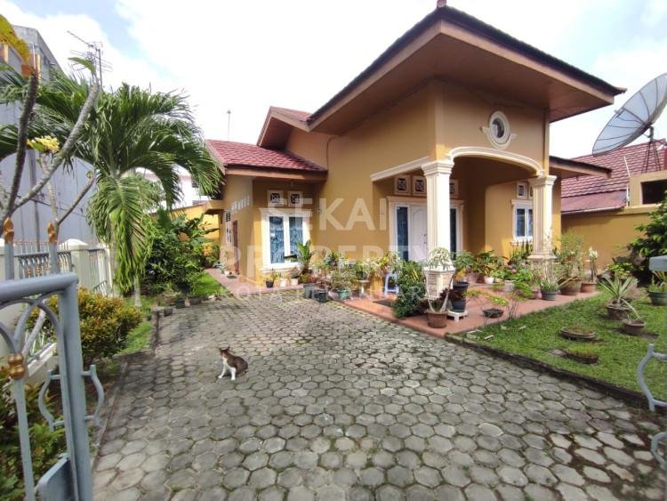 DIJUALRUMAH SIAP HUNI DIJALAN BAMBU KUNING