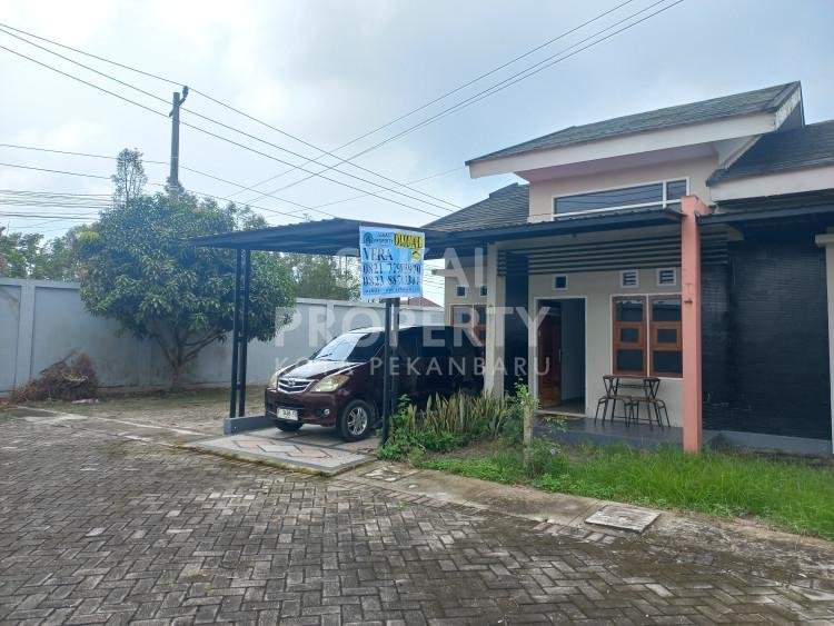 DIJUAL SEGERA RUMAH CANTIK FULL FURNISH DALAM CLUSTER POSISI HOOK DENGAN TANAH LUAS DI MARPOYAN DAMAI
