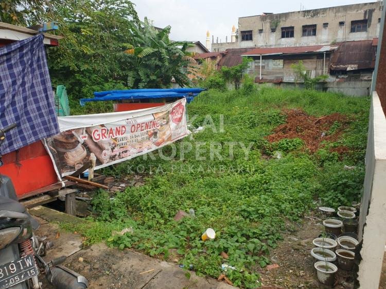 Dijual tanah keras dan murah di tepi jalan besar Jl. Sisingamangaraja - Pekanbaru