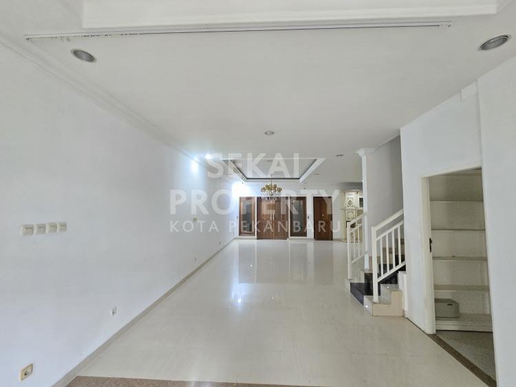 DIJUAL RUMAH MEWAH CLUSTER 2 LANTAI LOKASI PREMIUM JL.DIPONEGORO-PEKANBARU