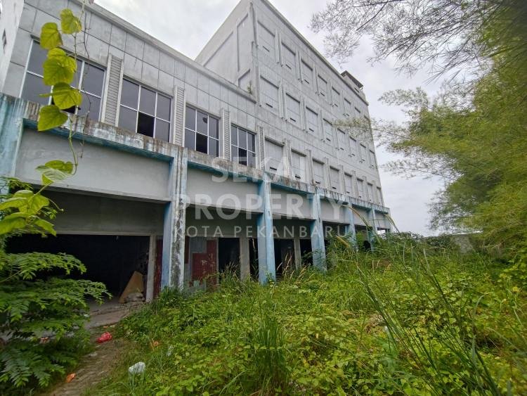 Dijual Ruko 4 Lantai Tengah Kota - Di Jalan Kaharuddin Nasution Pekanbaru
