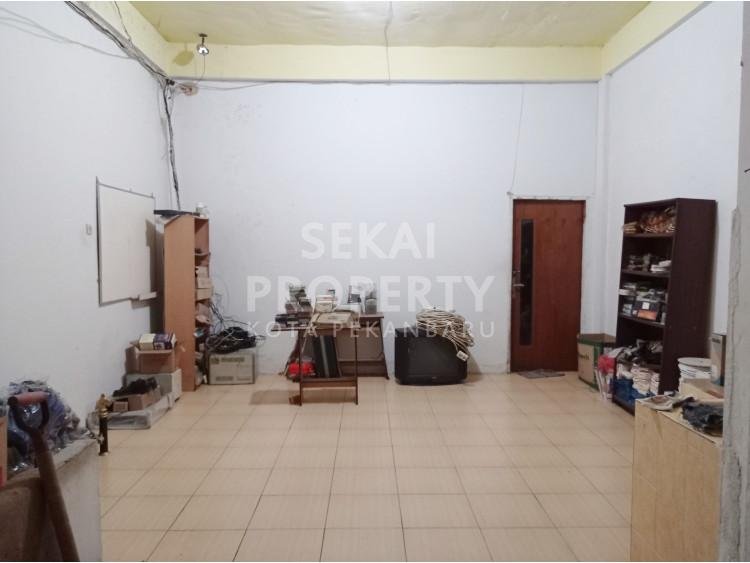 Dijual Ruko 4,5lt murah, tengah kota, tepi jalan besar Jl. Kuantan Raya - Pekanbaru