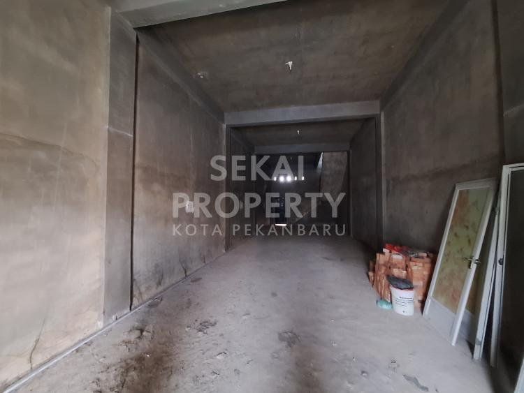 DIJUAL RUKO 2 LANTAI BARU LOKASI STRATEGIS DEKAT JL.DURIAN-PEKANBARU