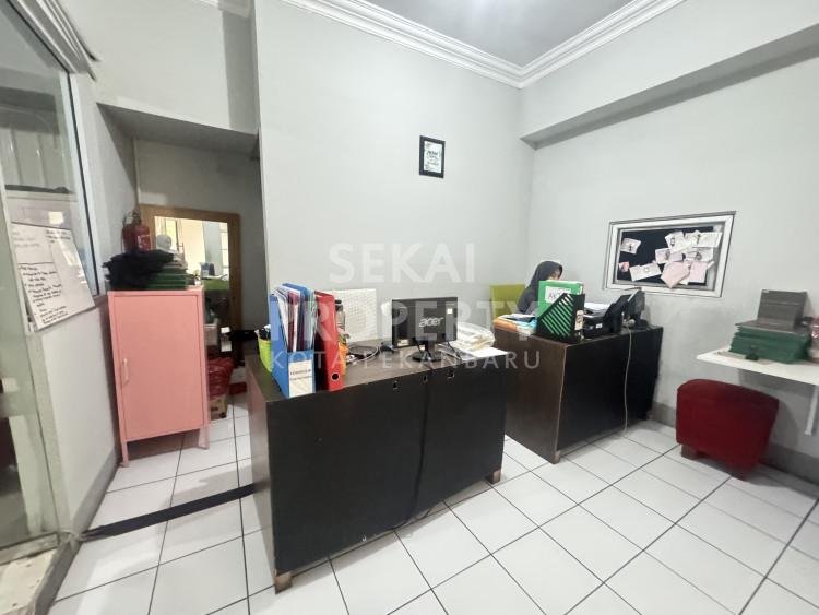 DIJUAL GEDUNG SERBAGUNA ( HOTEL ) JL.JEND SUDIRMAN