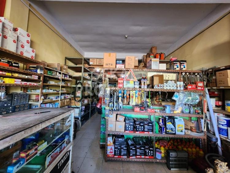 Dijual Ruko 3lt Full Keramik di tepi jalan besar jl. SM. Amin - Pekanbaru
