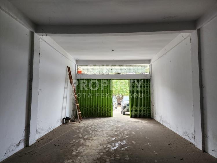 Disewakan Ruko 3lt Full Keramik di Jl. Soekarno Hatta - Pekanbaru