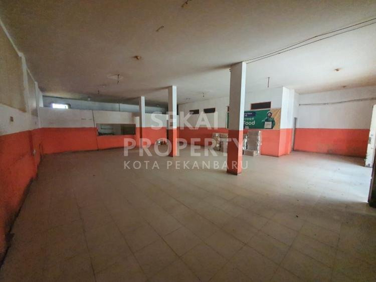 Disewa 3 unit Ruko Lantai 1 di Jl. Mutiara