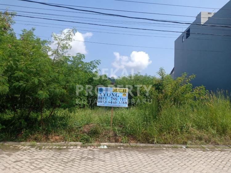 Dijual sebidang tanah dalam komplek perumahan Villa Permata Arengka Jl. Soekarno Hatta - Pekanbaru