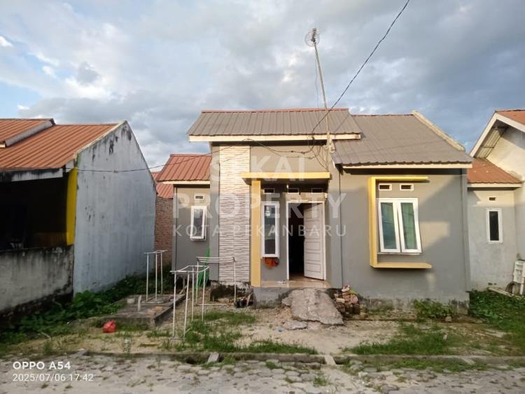 DIJUAL RUMAH LOKASI DEKAT JL.PESANTREN
