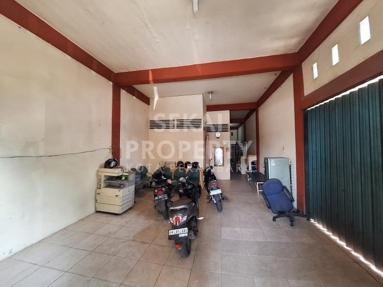 DIJUAL / DISEWAKAN RUKO GANDENG 2 LANTAI POSISI HOOK LOKASI JL.PAUS-PEKANBARU