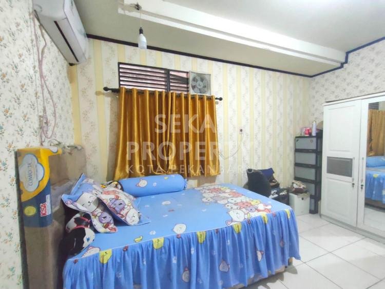 Lihat semua foto