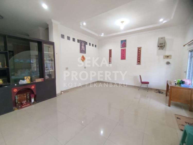 Dijual Rumah 2 1/2 Lantai Tengah Kota - Di Daerah Jalan Satria / Bambu Kuning Pekanbaru