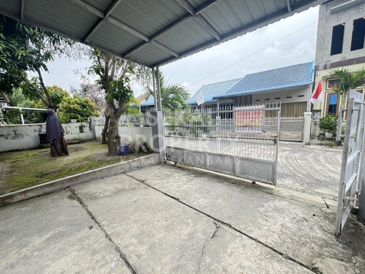 DIJUAL RUMAH SIAP HUNI JL DAHLIA INDAH HARAPAN RAYA
