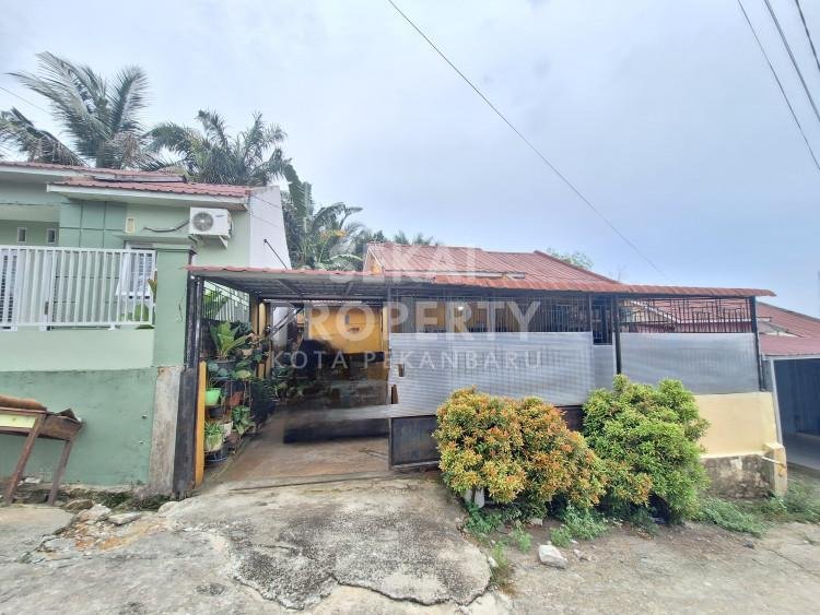 DIJUAL RUMAH DALAM KOMPLEK PERUMAHAN LOKASI JL.INDRAPURI HANGTUAH- PEKANBARU