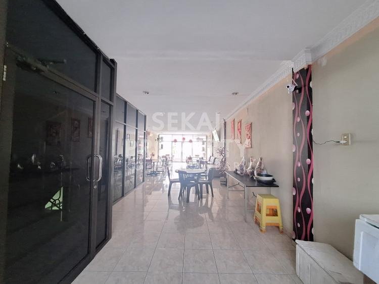 DIJUAL RUKO 4 LANTAI SIAP PAKAI LOKASI JL.RIAU -PEKANBARU