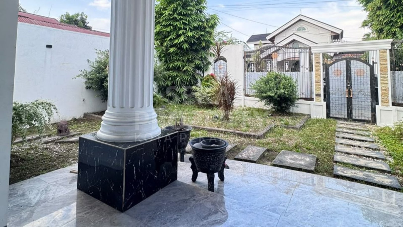 Dijual Rumah Mewah Full Furnish Jl.hangtuah