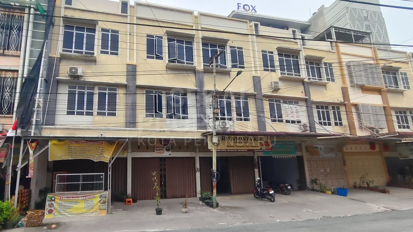 Dijual 1 Unit Ruko  Dijalan Riau (tersedia 4 Unit)