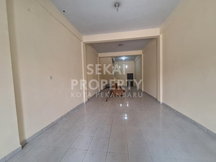 DIJUAL/DISEWAKAN RUKO 2,5 LANTAI LOKASI TEPI JALAN HANGTUAH-PEKANBARU