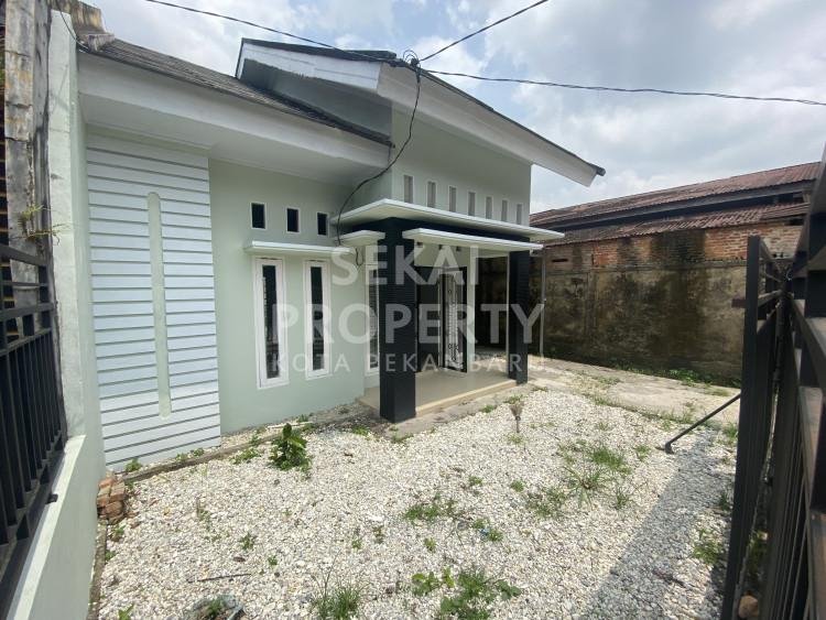 DIJUAL RUMAH SIAP HUNI JL.SWADAYA PEKANBARU