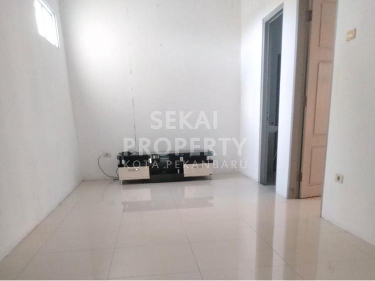 Dijual/ Disewakan Rumah Cluster 2 Lantai Semi Furnished, Dekat Jl Bakti Kec Marpoyan Pekanbaru