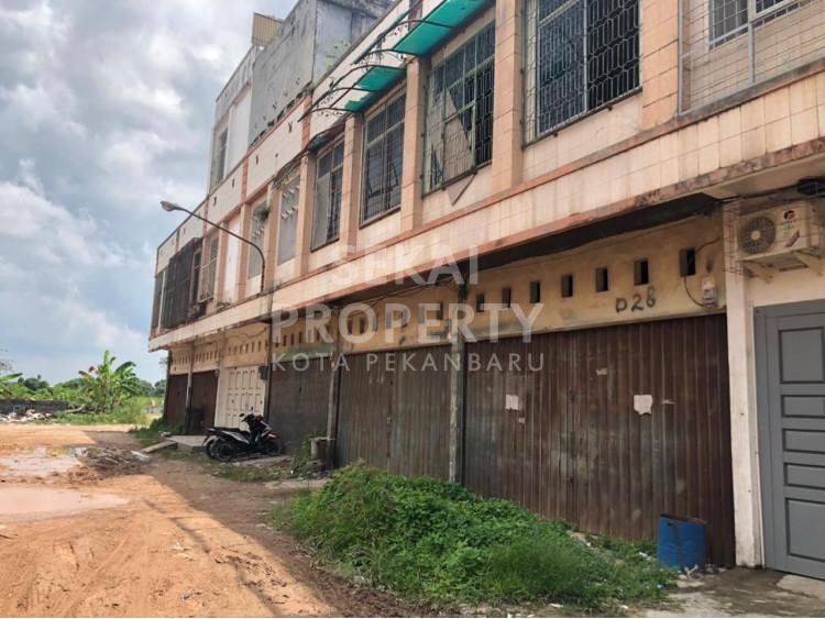 Dijual Ruko 2 lt murah, Komplek Central Niaga jl. Soekarno Hatta Pekanbaru