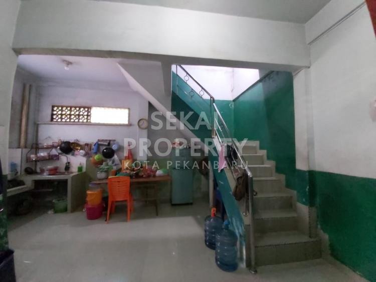 Dijual / Disewakan Rumah  2lt di Jl. Angkasa / Jl. Riau - Pekanbaru