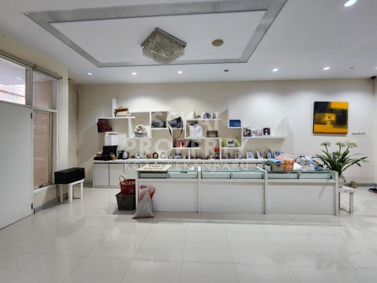 DIJUAL RUKO 3 LANTAI SIAP PAKAI LOKASI JL. MUTIARA - PEKANBARU