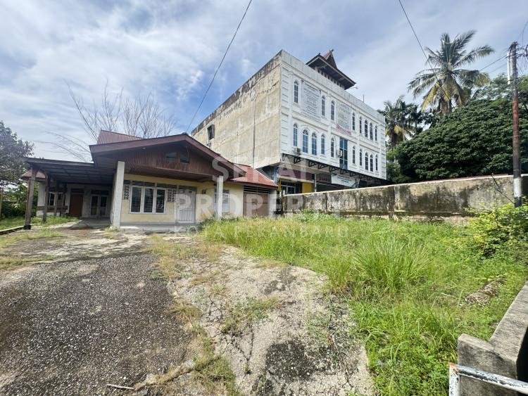 DIJUAL / DISEWAKAN TANAH +RUMAH JL HANGTUAH