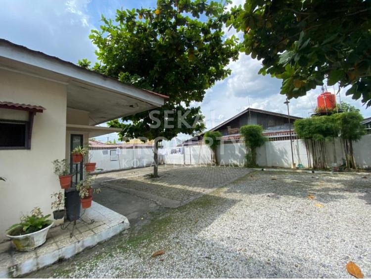 Dijual Gedung siap pakai dan nego di Jl. Ahmad Yani- Pekanbaru