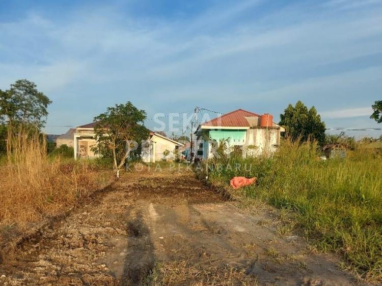 Dijual Tanah Kaplingan Keras Siap Bangun Dekat Jalan Pahlawan Kerja
