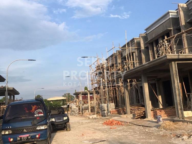 Lihat semua foto