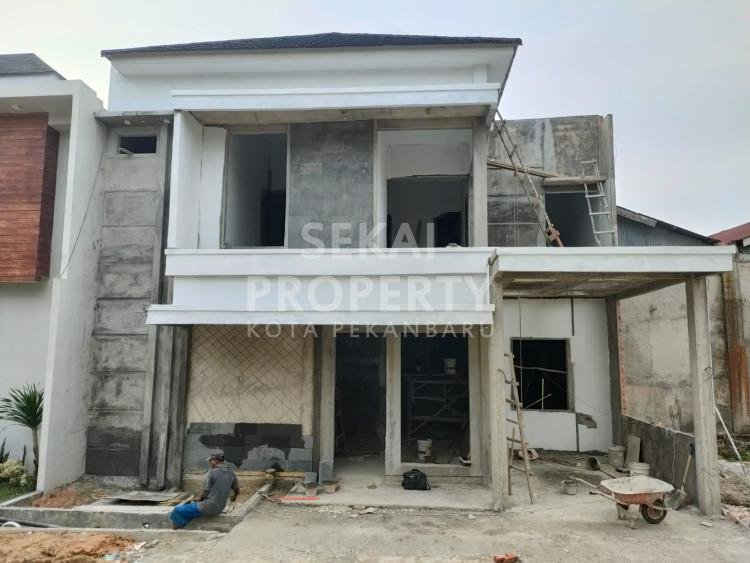 Di Jual Rumah 2lt Mewah di Jl Arifin Ahmad