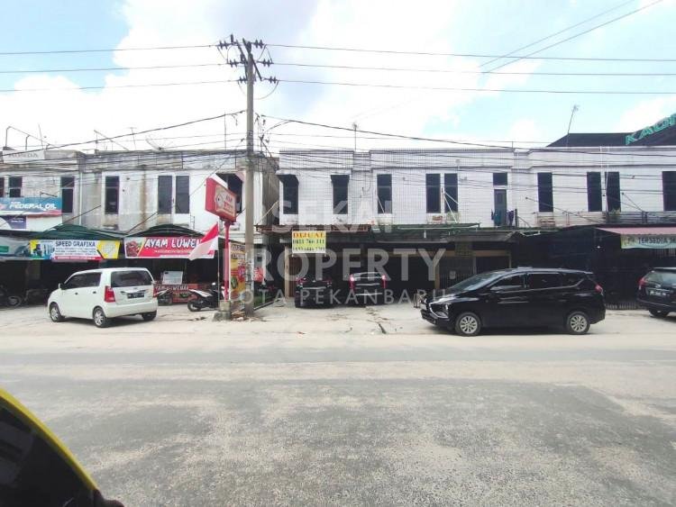 Dijual / Disewakan Ruko 2lt murah, siap pakai, semi furnish dan nego di Jl. KH. Ahmad Dahlan / Pelajar - Pekanbaru