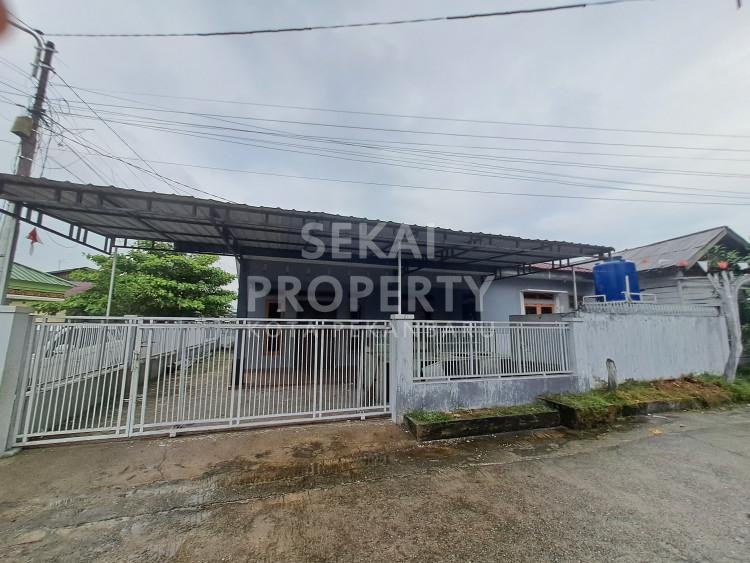 DIJUAL RUMAH SIAP HUNI POSISI HOOK DEKAT JL.RIAU-PEKANBARU
