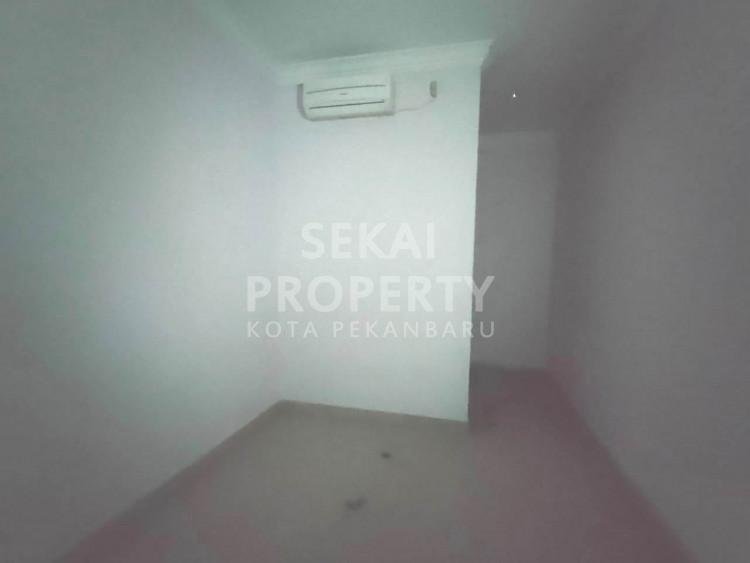 Lihat semua foto