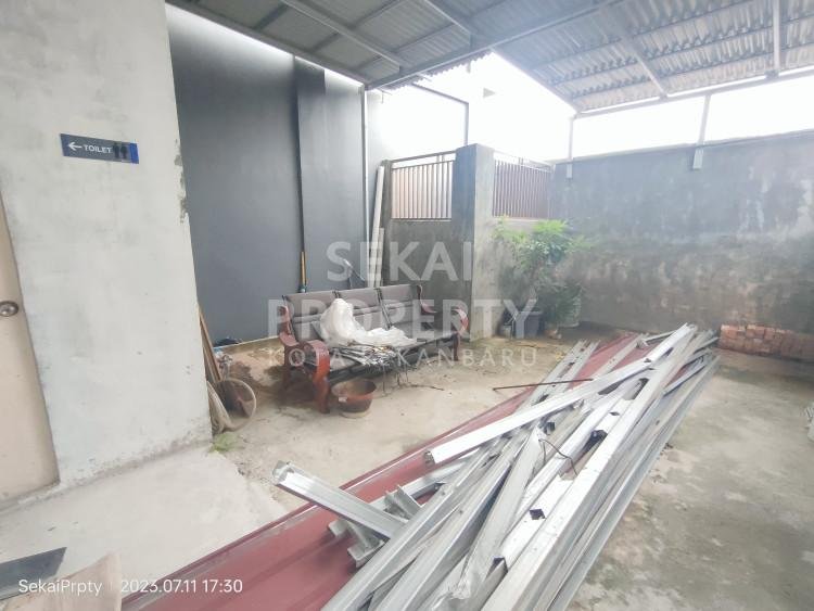 Dijual Ruko 2 1/2 Lantai Siap Huni - Dekat Jalan Lily Pekanbaru