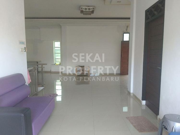 Lihat semua foto