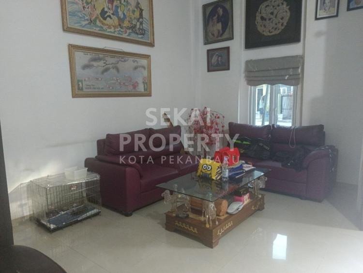 DIJUAL RUMAH COUPLE CLUSTER  2LT SEMI FURNISHED LOKASI RIAU UJUNG - PEKANBARU
