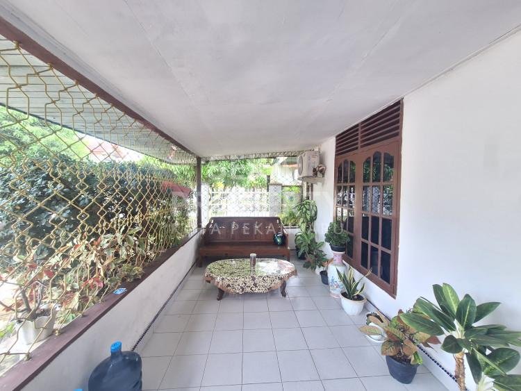 DIJUAL RUMAH BULATAN DENGAN TANAH LUAS LOKASI DEKAT JL.PARIT INDAH-PEKANBARU