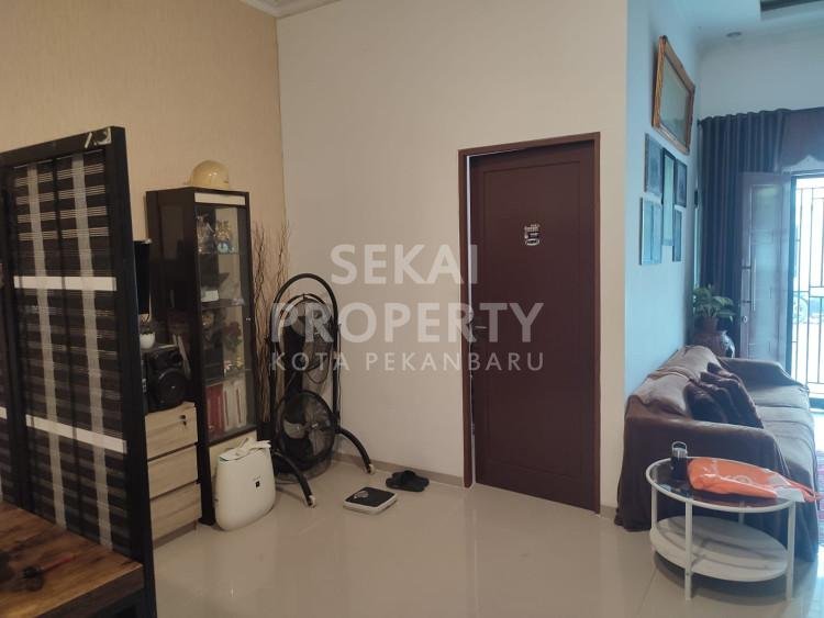 Lihat semua foto