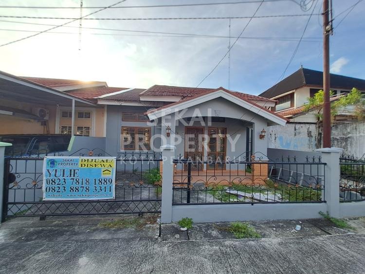 DIJUAL RUMAH TINGGAL DI JL.SUTOMO-PEKANBARU