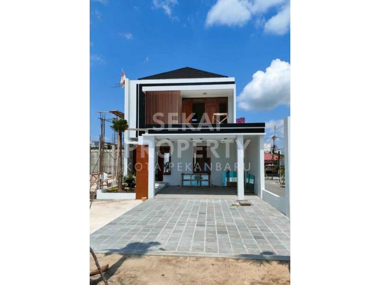 Dijual Perumahan Cluster Mewah kondisi bau 2 Lt Khusus Muslim Di Jl. Tuanku Tambusai/Nangka