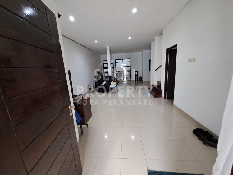 DIJUAL RUMAH 2 LT CLUSTER MEWAH DI JL.SOEKARNO HATTA-PEKANBARU