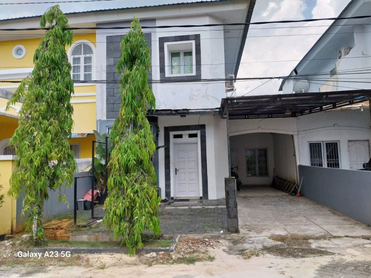 DI JUAL RUMAH VILLA BUNGA RAYA