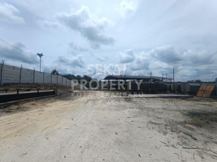 DIJUAL TANAH DAN ISINYA LOKASI PALAS, HARGA NEGO SAMPAI JADI