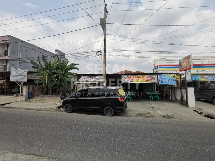 Dijual Rumah plus tanah lokasi jalan Samarinda / kapling 1 Gobah