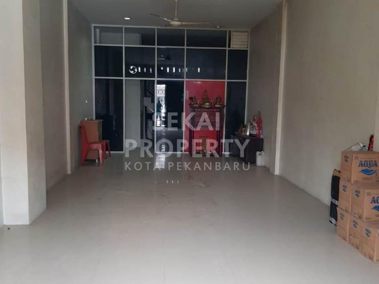 DIJUAL RUKO GANDENG 3LANTAI LOKASI JL. JENDRAL - PEKANBARU